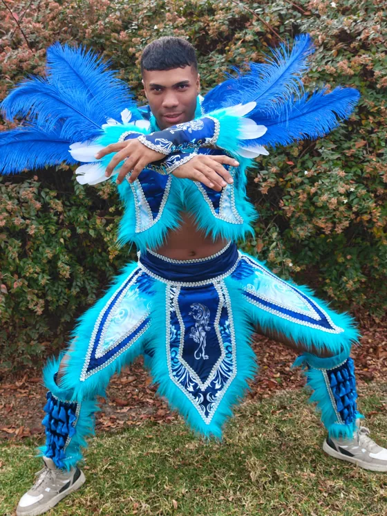 Traje de Tobas azul, modelo de hombre